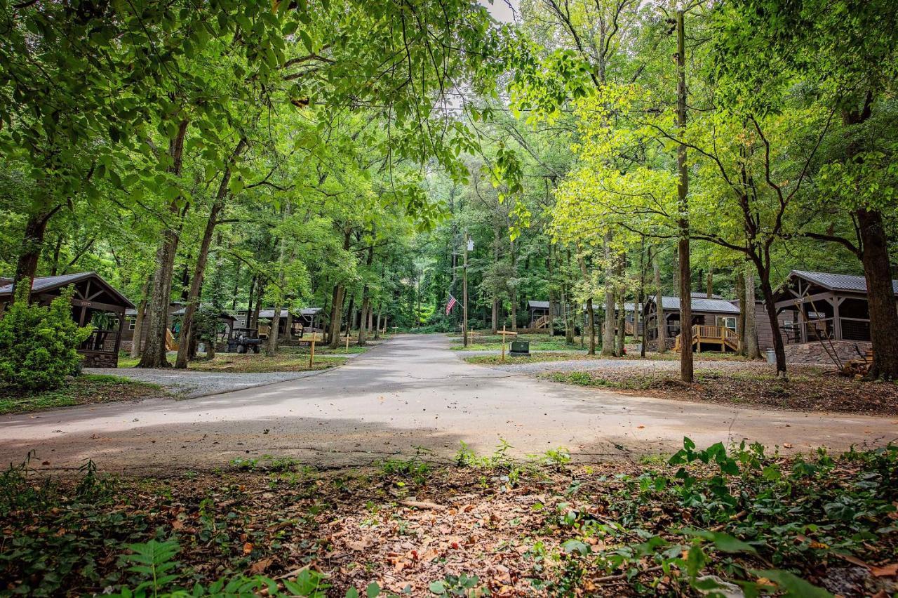 Thomas Cabin Forest Tiny Cabin With Hot Tub Chattanooga Exterior foto
